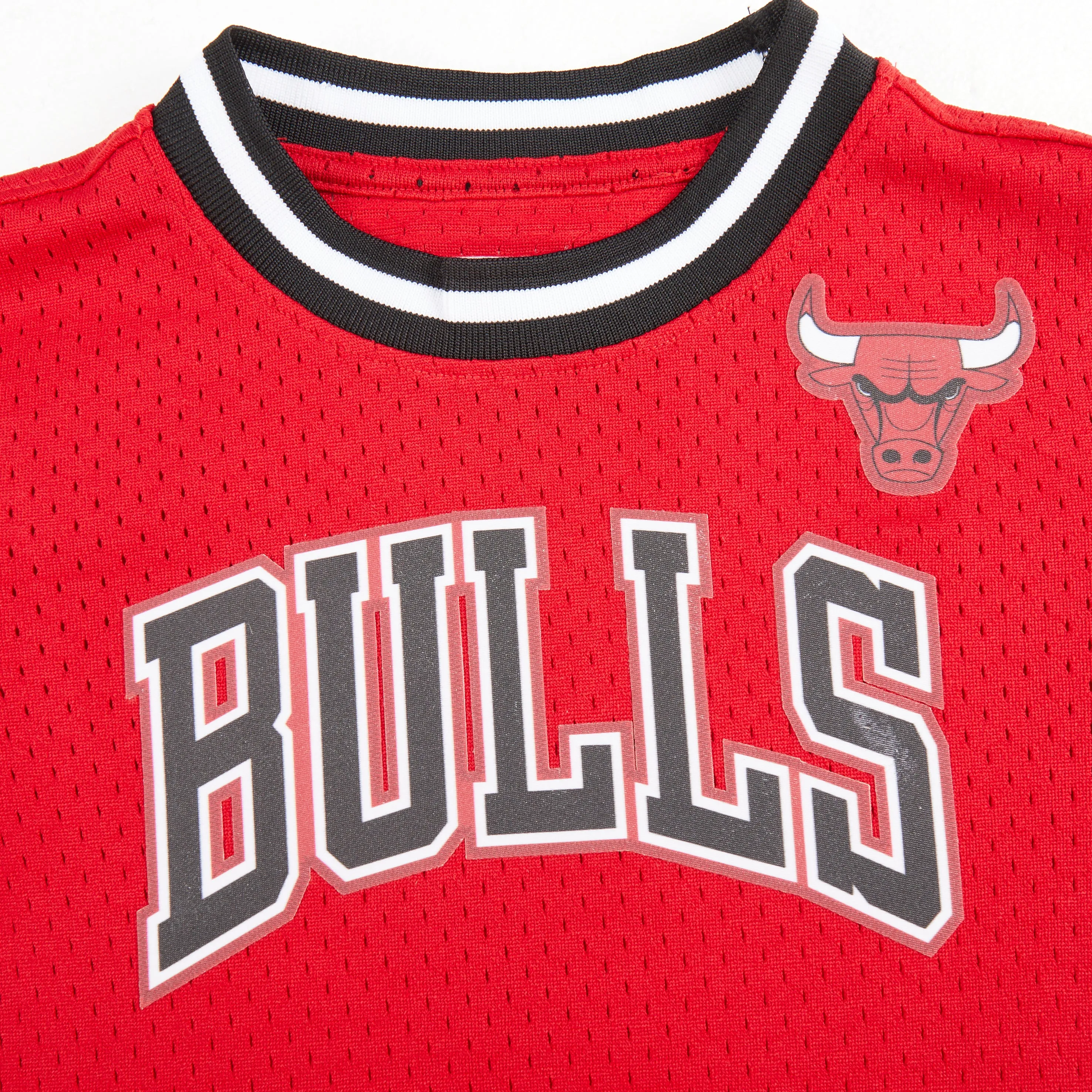 NBA CHICAGO BULLS CLASSIC LITTLE BOYS SHORT SLEEVE MESH TEE (RED/BLACK)