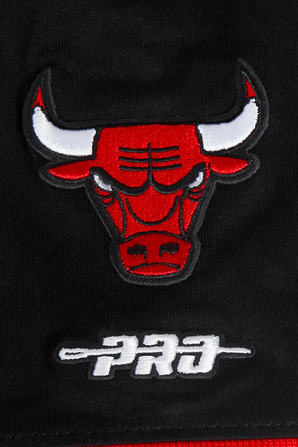 NBA CHICAGO BULLS CLASSIC LITTLE BOYS SHORT SLEEVE STRIPED RIB TEE (BLACK/RED)